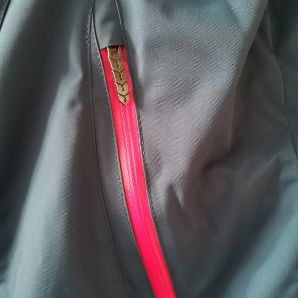 Ski jacket - Picture 10 of 16